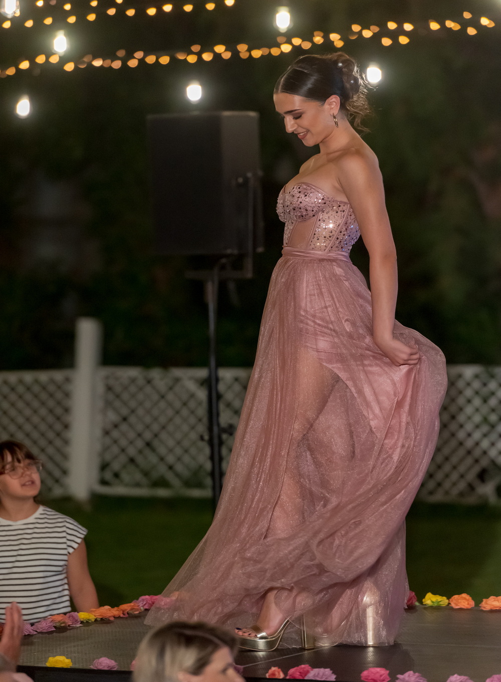 Leila - Αισθησιακό Φόρεμα με Λαμπερό Κορσέ και Σκίσιμο στο Πόδι - 4